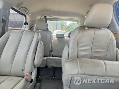 Zdjęcie 10 z 13 samochodu: 2014 TOYOTA SIENNA XLE 7-PASSENGER AUTO ACCESS SE VIN:5TDYK3DC4ES445610 - miniatura
