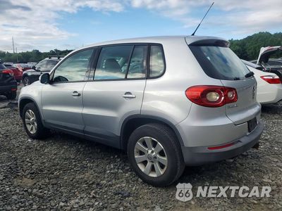 Drugie zdjęcie samochodu z przodu: 2010 VOLKSWAGEN TIGUAN S VIN:WVGAV7AX9AW517852 - miniatura