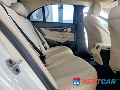 Zdjęcie 10 z 12 samochodu: 2021 MERCEDES-BENZ E 350 VIN:W1KZF8DB4MA894249 - miniatura