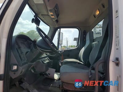 Zdjęcie 7 z 13 samochodu: 2018 FREIGHTLINER BUSINESS CLASS M2 BUCKET TRUCK VIN:3ALACYFE7JDJY6209 - miniatura
