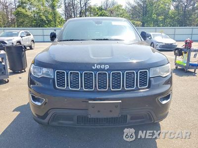Piąte zdjęcie samochodu w środku: 2018 JEEP GRAND CHEROKEE LAREDO VIN:1C4RJFAG7JC111535 - miniatura