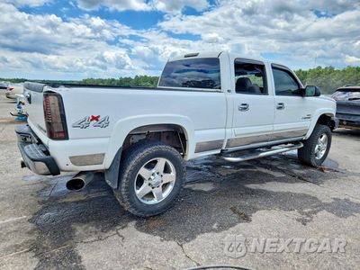 Trzecie zdjęcie samochodu z tyłu: 2005 CHEVROLET SILVERADO K2500 HEAVY DUTY VIN:1GCHK23235F898328 - miniatura