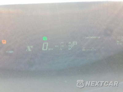 Zdjęcie 9 z 12 samochodu: 2013 TOYOTA PRIUS FOUR VIN:JTDKN3DU7D5551575 - miniatura