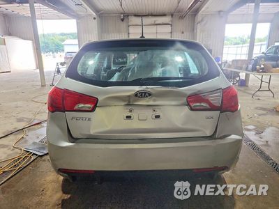 Zdjęcie 6 z 13 samochodu: 2012 KIA FORTE EX VIN:KNAFU5A29C5596273 - miniatura