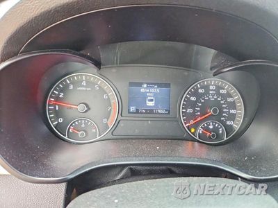 Zdjęcie 9 z 12 samochodu: 2019 KIA OPTIMA LX VIN:5XXGT4L30KG350457 - miniatura