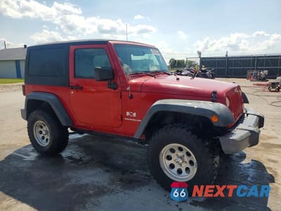 Czwarte zdjęcie samochodu z boku: 2008 JEEP WRANGLER X VIN:1J4FA24118L547823 - miniatura