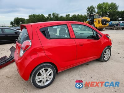 Trzecie zdjęcie samochodu z tyłu: 2014 CHEVROLET SPARK 1LT VIN:KL8CD6S90EC573883 - miniatura