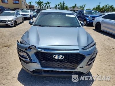 Piąte zdjęcie samochodu w środku: 2018 HYUNDAI KONA SE VIN:KM8K12AA1JU089236 - miniatura