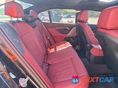 Zdjęcie 10 z 12 samochodu: 2026 BMW 530 XI VIN:WBA53FJ03TCW60502 - miniatura
