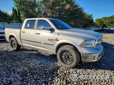 Czwarte zdjęcie samochodu z boku: 2018 RAM 1500 LARAMIE VIN:1C6RR7NM0JS278007 - miniatura