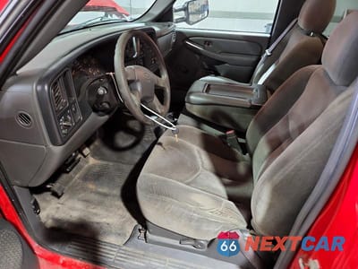 Zdjęcie 7 z 12 samochodu: 2007 CHEVROLET SILVERADO C2500 HEAVY DUTY VIN:1GCHC24U67E197823 - miniatura