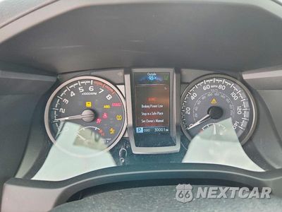 Zdjęcie 9 z 12 samochodu: 2023 TOYOTA TACOMA TRD OFF-ROAD VIN:3TMCZ5AN5PM654302 - miniatura