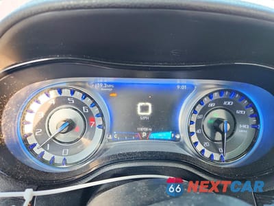 Zdjęcie 9 z 13 samochodu: 2018 CHRYSLER 300 S VIN:2C3CCAGG9JH331092 - miniatura