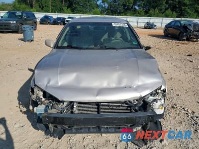 Piąte zdjęcie samochodu w środku: 2000 TOYOTA CAMRY LE VIN:4T1BG22KXYU928140 - miniatura