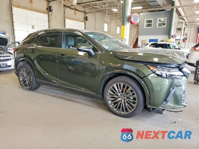 Czwarte zdjęcie samochodu z boku: 2025 LEXUS RX 450H+ LUXURY VIN:JTJCJMGA3S2027066 - miniatura