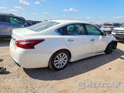 Trzecie zdjęcie samochodu z tyłu: 2018 NISSAN ALTIMA 2.5 S VIN:1N4AL3AP3JC196286 - miniatura