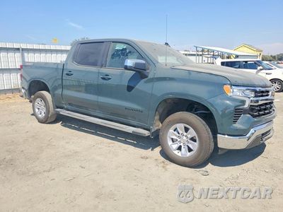 Czwarte zdjęcie samochodu z boku: 2026 CHEVROLET SILVERADO K1500 LT VIN:1GCUKDED8TZ107473 - miniatura