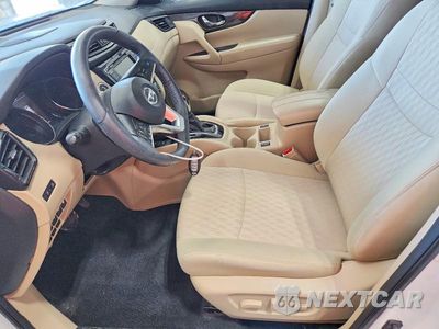 Zdjęcie 7 z 12 samochodu: 2019 NISSAN ROGUE SV VIN:5N1AT2MT4KC730454 - miniatura