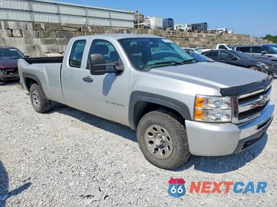 Czwarte zdjęcie samochodu z boku: 2011 CHEVROLET SILVERADO K1500 VIN:1GCRKPE06BZ116644 - miniatura