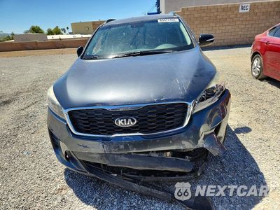 Piąte zdjęcie samochodu w środku: 2019 KIA SORENTO S V6 VIN:5XYPG4A51KG603192 - miniatura