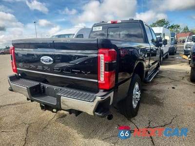 Trzecie zdjęcie samochodu z tyłu: 2026 FORD F250 SUPER DUTY VIN:1FT8W2BN6TED68275 - miniatura