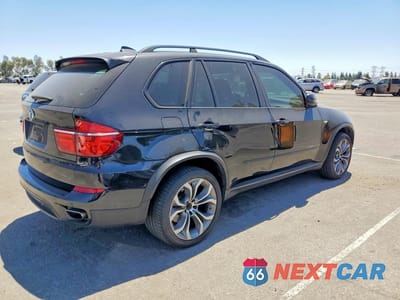 Trzecie zdjęcie samochodu z tyłu: 2011 BMW X5 XDRIVE50I VIN:5UXZV8C55BL418892 - miniatura