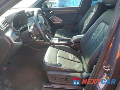 Zdjęcie 7 z 12 samochodu: 2020 AUDI Q3 PREMIUM VIN:WA1AECF38L1074106 - miniatura