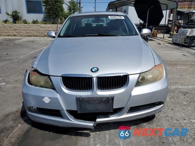 Piąte zdjęcie samochodu w środku: 2006 BMW 325 I VIN:WBAVB13526PT17188 - miniatura