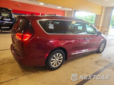 Trzecie zdjęcie samochodu z tyłu: 2019 CHRYSLER PACIFICA TOURING L VIN:2C4RC1BG7KR560282 - miniatura