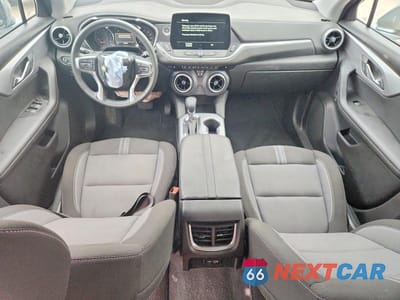 Zdjęcie 8 z 14 samochodu: 2025 CHEVROLET BLAZER 2LT VIN:3GNKBHR47SS206541 - miniatura