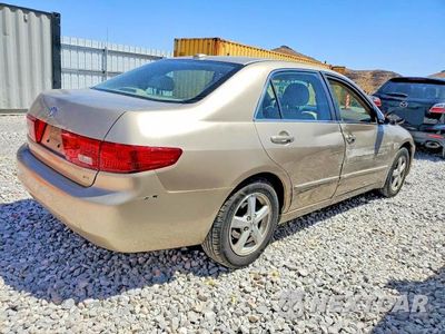 Trzecie zdjęcie samochodu z tyłu: 2005 HONDA ACCORD EX VIN:1HGCM56825A057671 - miniatura