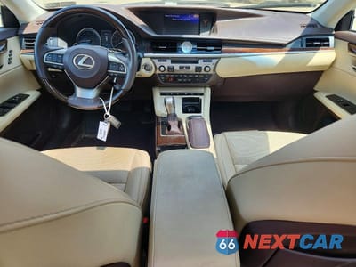 Zdjęcie 8 z 12 samochodu: 2018 LEXUS ES 350 VIN:58ABK1GG3JU107215 - miniatura