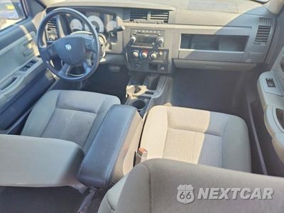 Zdjęcie 8 z 12 samochodu: 2011 DODGE DAKOTA SLT VIN:1D7RW3GK6BS614367 - miniatura