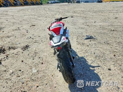 Czwarte zdjęcie samochodu z boku: 2026 YAMAHA YZF690 S VIN:JYARM60E1TA000643 - miniatura