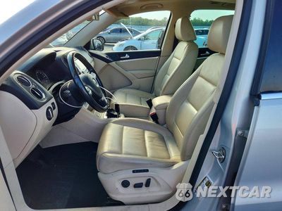 Zdjęcie 7 z 13 samochodu: 2012 VOLKSWAGEN TIGUAN S VIN:WVGAV7AXXCW609779 - miniatura