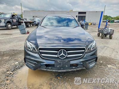 Piąte zdjęcie samochodu w środku: 2019 MERCEDES-BENZ E 300 4MATIC VIN:WDDZF4KB9KA582002 - miniatura