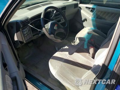 Zdjęcie 8 z 12 samochodu: 1994 GMC SONOMA VIN:1GTCS19W4R8516431 - miniatura