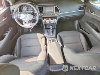 Zdjęcie 8 z 12 samochodu: 2019 HYUNDAI ELANTRA SE VIN:5NPD74LF6KH425670 - miniatura