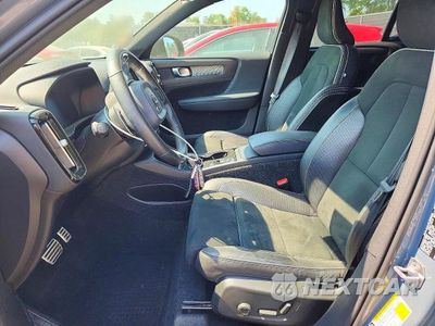 Zdjęcie 7 z 13 samochodu: 2020 VOLVO XC40 T5 R-DESIGN VIN:YV4162UM2L2288914 - miniatura