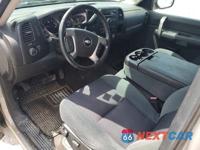 Zdjęcie 8 z 12 samochodu: 2009 CHEVROLET SILVERADO K1500 LT VIN:2GCEK290691135676 - miniatura