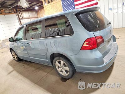 Drugie zdjęcie samochodu z przodu: 2010 VOLKSWAGEN ROUTAN SE VIN:2V4RW3D18AR236967 - miniatura