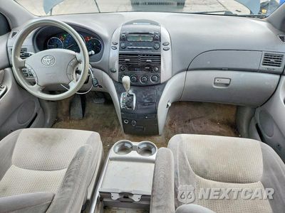 Zdjęcie 8 z 13 samochodu: 2010 TOYOTA SIENNA LE 7-PASSENGER VIN:5TDKK4CC1AS313704 - miniatura