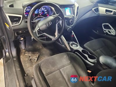 Zdjęcie 8 z 12 samochodu: 2013 HYUNDAI VELOSTER BASE VIN:KMHTC6AD9DU162339 - miniatura