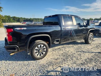 Trzecie zdjęcie samochodu z tyłu: 2022 CHEVROLET SILVERADO K2500 CUSTOM VIN:2GC4YME70N1225294 - miniatura