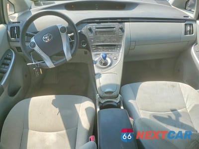 Zdjęcie 8 z 12 samochodu: 2011 TOYOTA PRIUS VIN:JTDKN3DU2B5356142 - miniatura