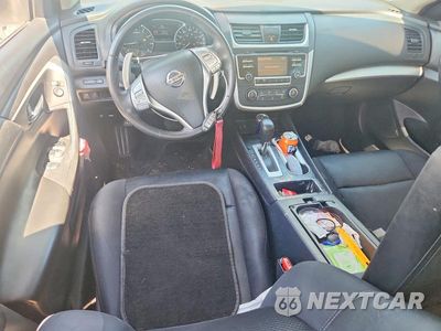 Zdjęcie 8 z 12 samochodu: 2017 NISSAN ALTIMA 2.5 SV VIN:1N4AL3AP3HC120657 - miniatura