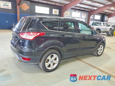 Trzecie zdjęcie samochodu z tyłu: 2015 FORD ESCAPE SE VIN:1FMCU9G90FUB32442 - miniatura