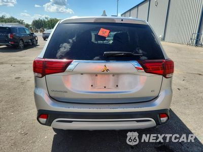 Zdjęcie 6 z 13 samochodu: 2020 MITSUBISHI OUTLANDER SE VIN:JA4AD3A39LZ025413 - miniatura