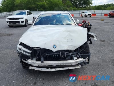 Piąte zdjęcie samochodu w środku: 2022 BMW 530 XI VIN:WBA13BJ09NWX57079 - miniatura