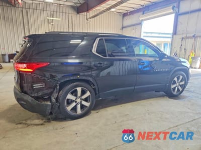 Trzecie zdjęcie samochodu z tyłu: 2020 CHEVROLET TRAVERSE LT VIN:1GNEVHKW4LJ200747 - miniatura
